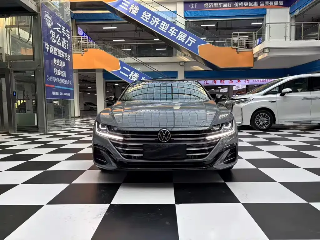Volkswagen CC 2022 из CN, фото 2