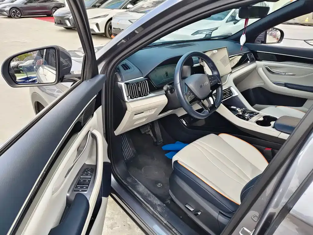 BYD PLUS New Energy — фото 6
