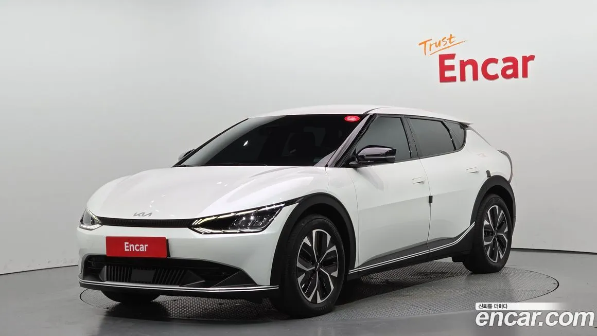 Kia EV6 — фото 1