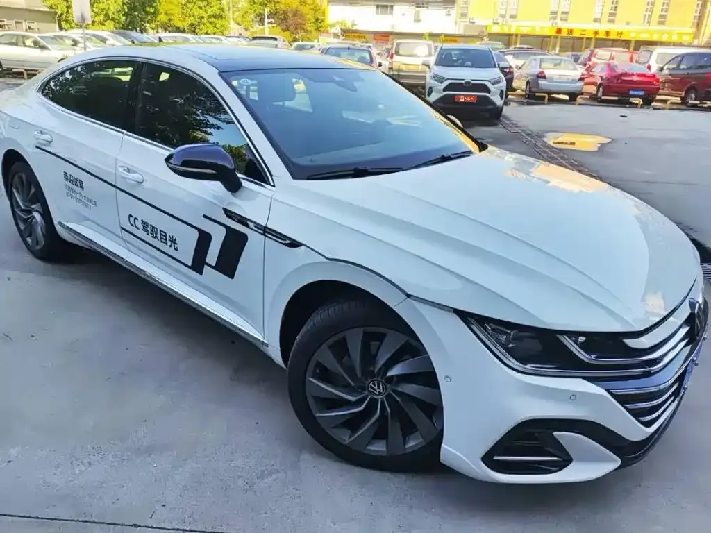 Volkswagen CC 2024 из CN, фото 1