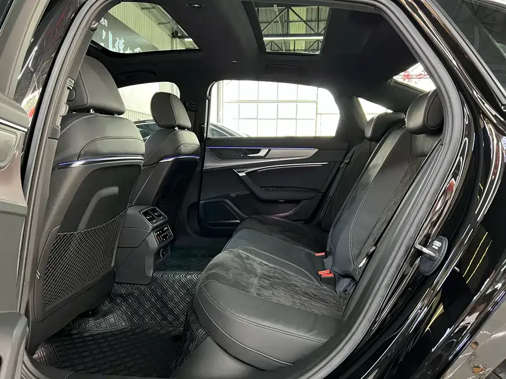 Audi A6L 2021 из CN, фото 7