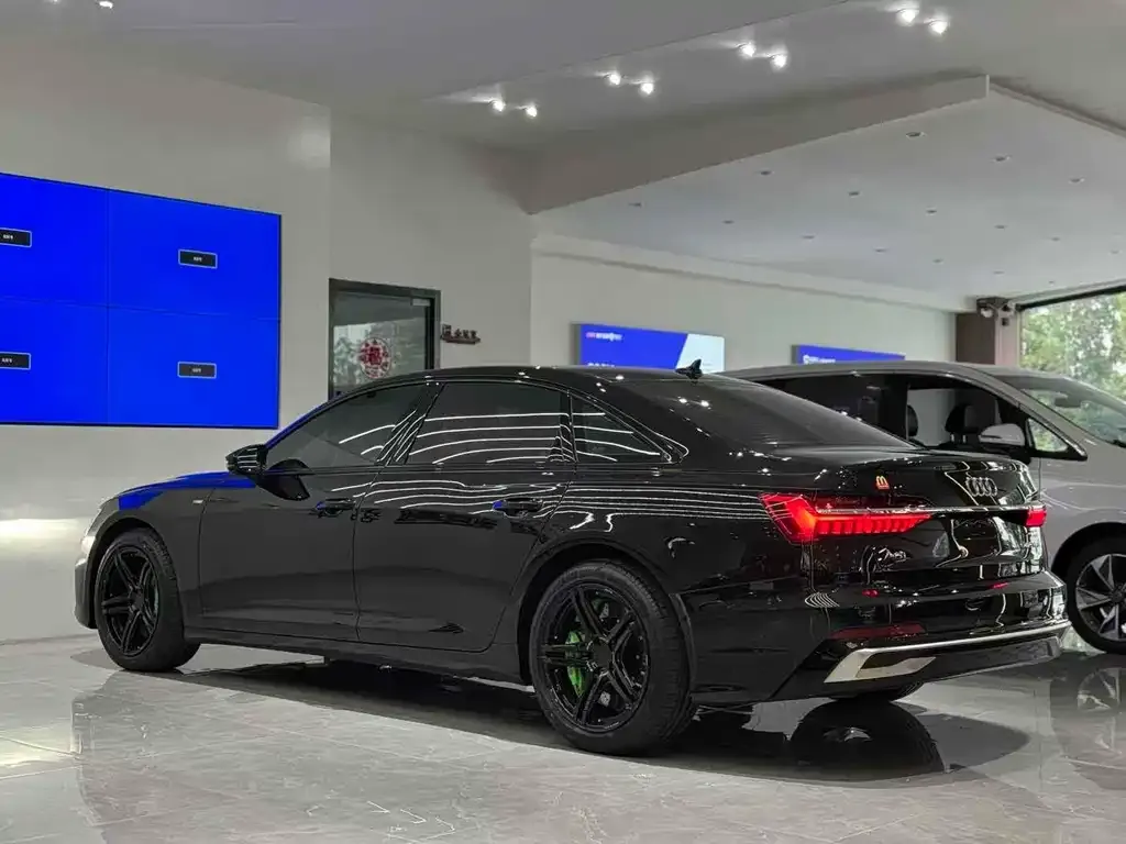 Audi A6L 2023 из CN, фото 4