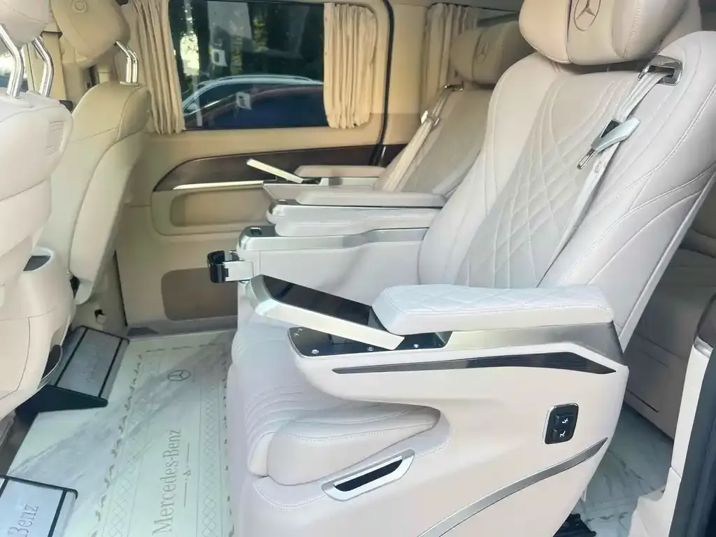 Mercedes-Benz V-Class 2022 из CN, фото 10