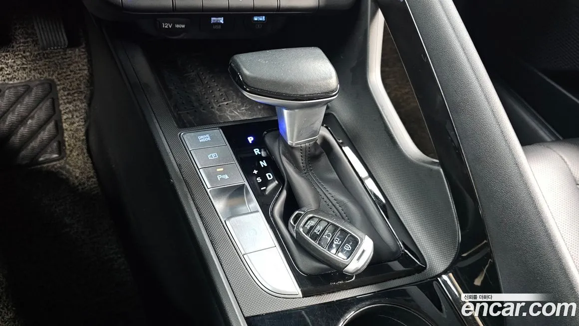 Hyundai AVANTE — фото 9