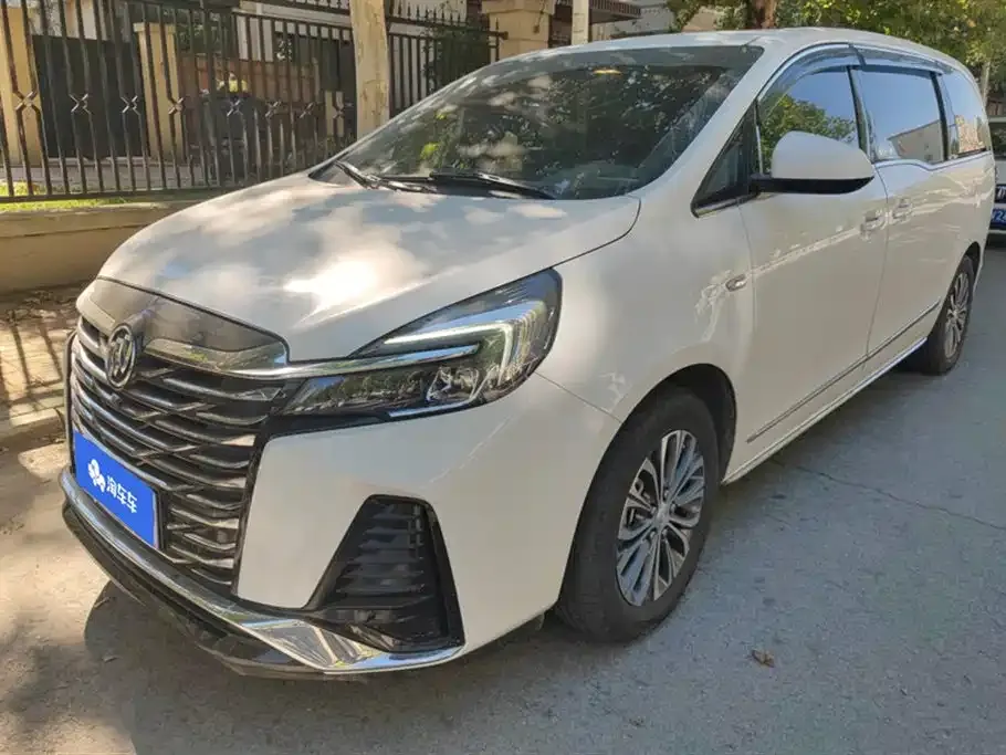 Buick GL8 2023 из CN, фото 1