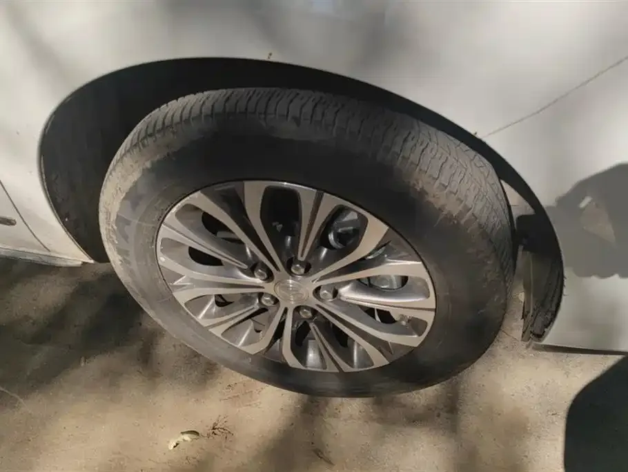 Buick GL8 2023 из CN, фото 6