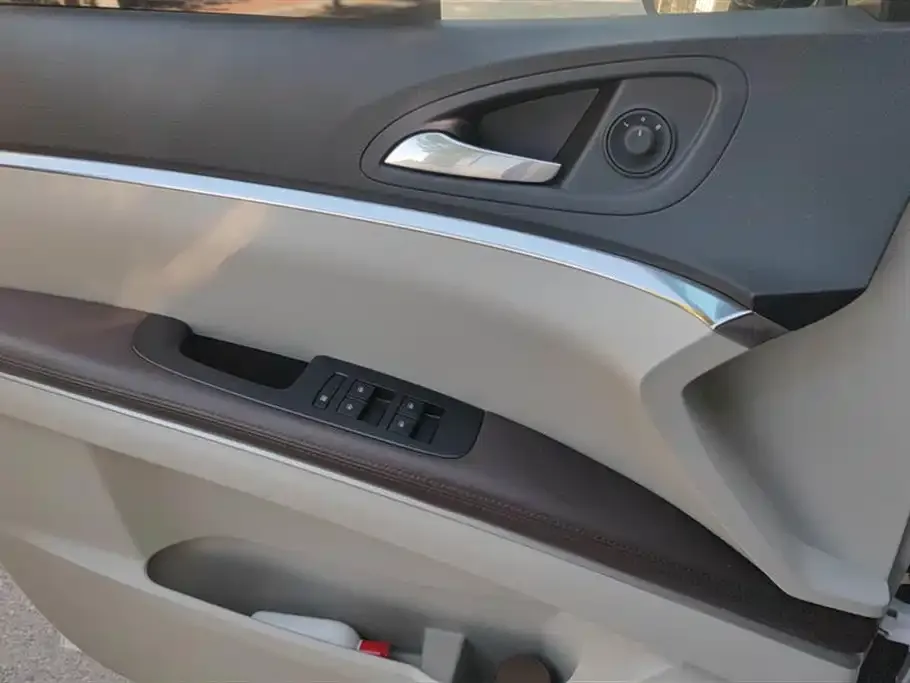 Buick GL8 2023 из CN, фото 7
