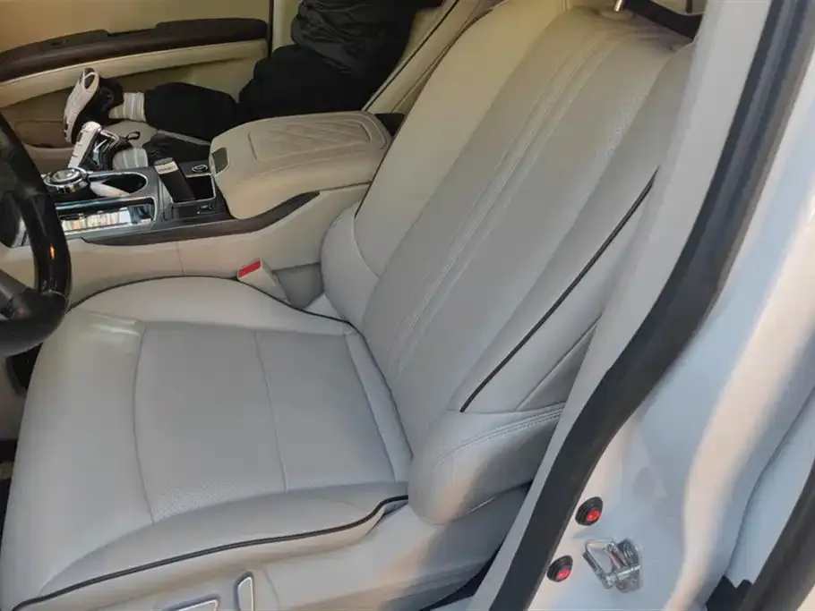 Buick GL8 2023 из CN, фото 9