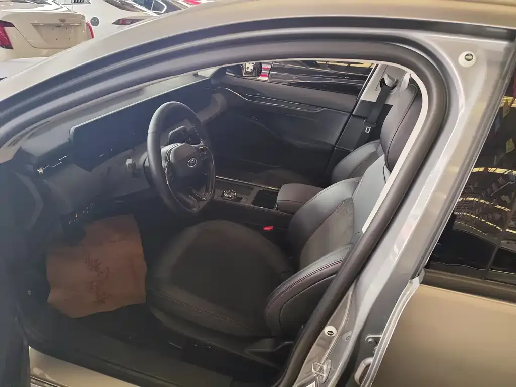 Ford Mondeo 2024 из CN, фото 4