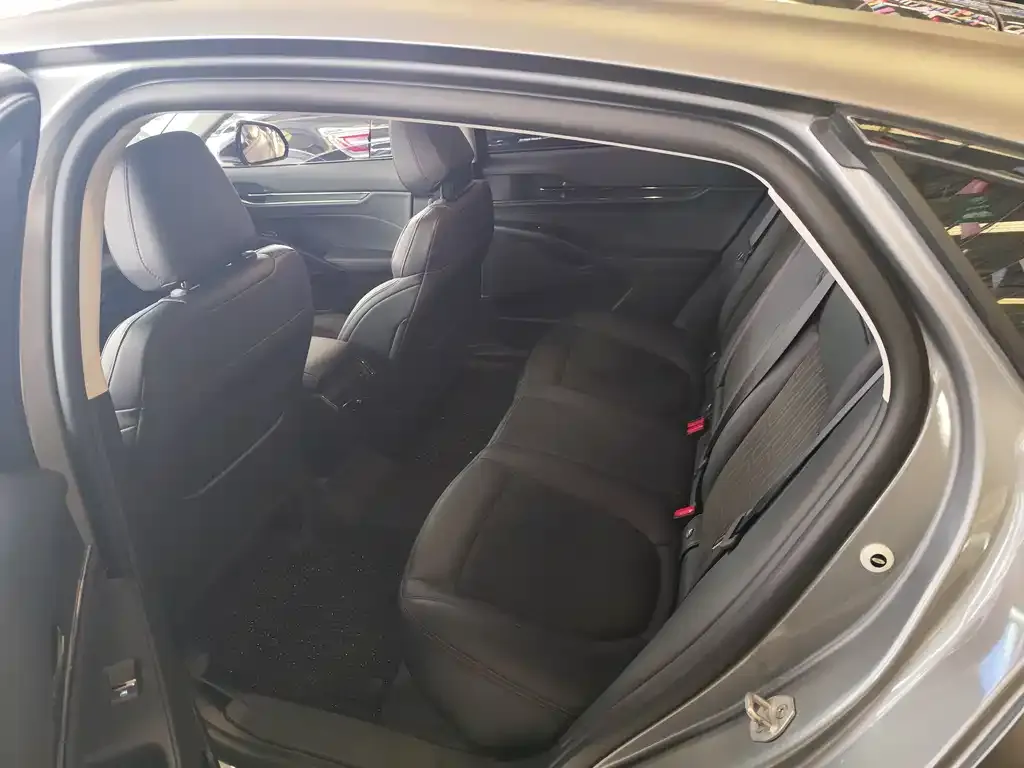 Ford Mondeo 2024 из CN, фото 9