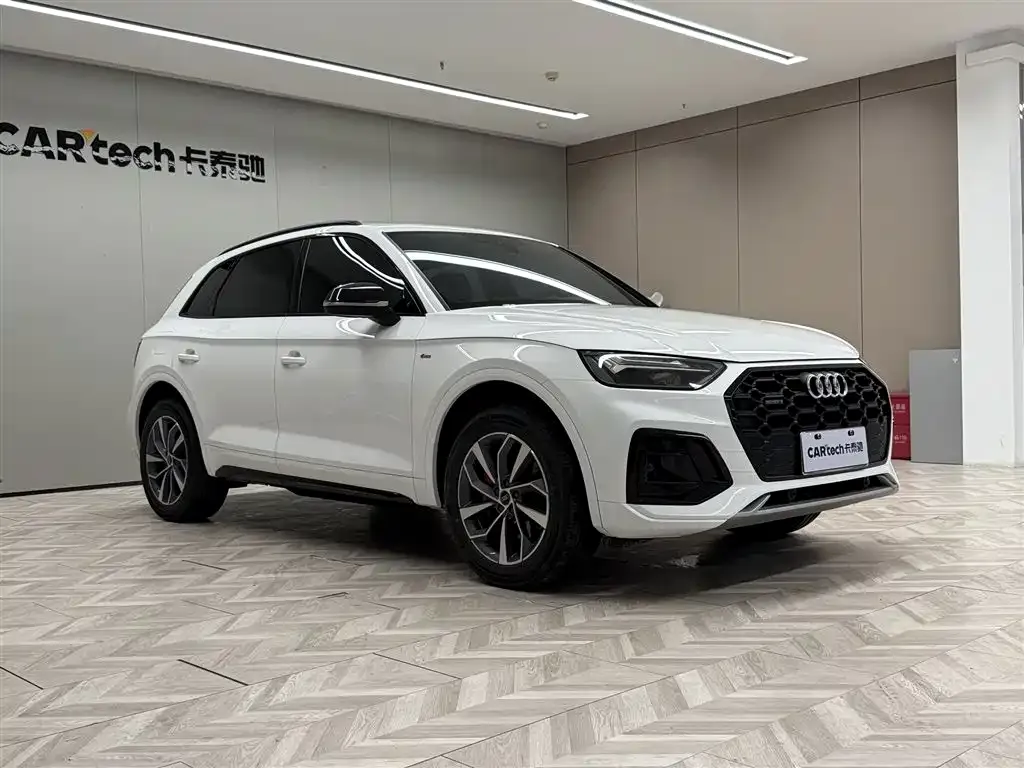 Audi Q5L — фото 2