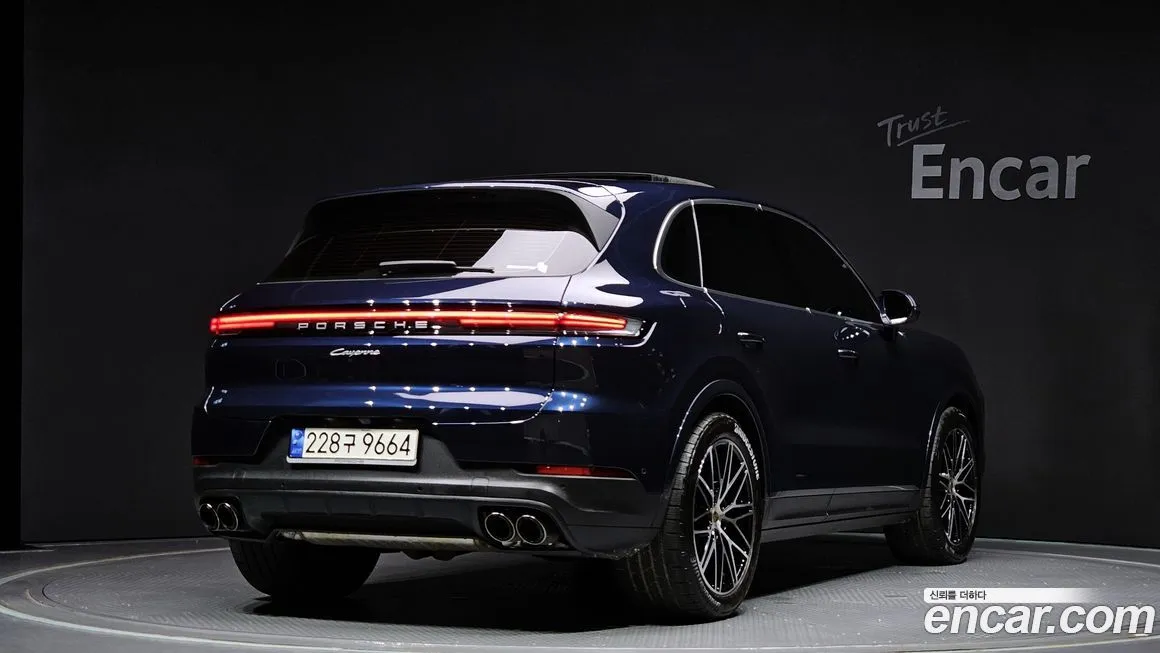 Porsche Cayenne — фото 2