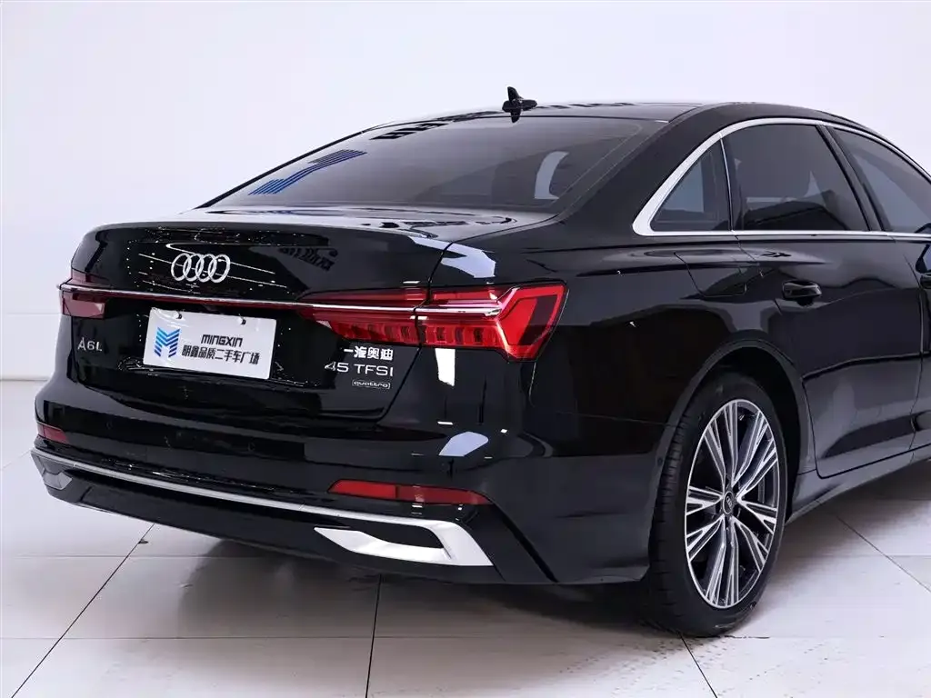Audi A6L 2024 из CN, фото 8