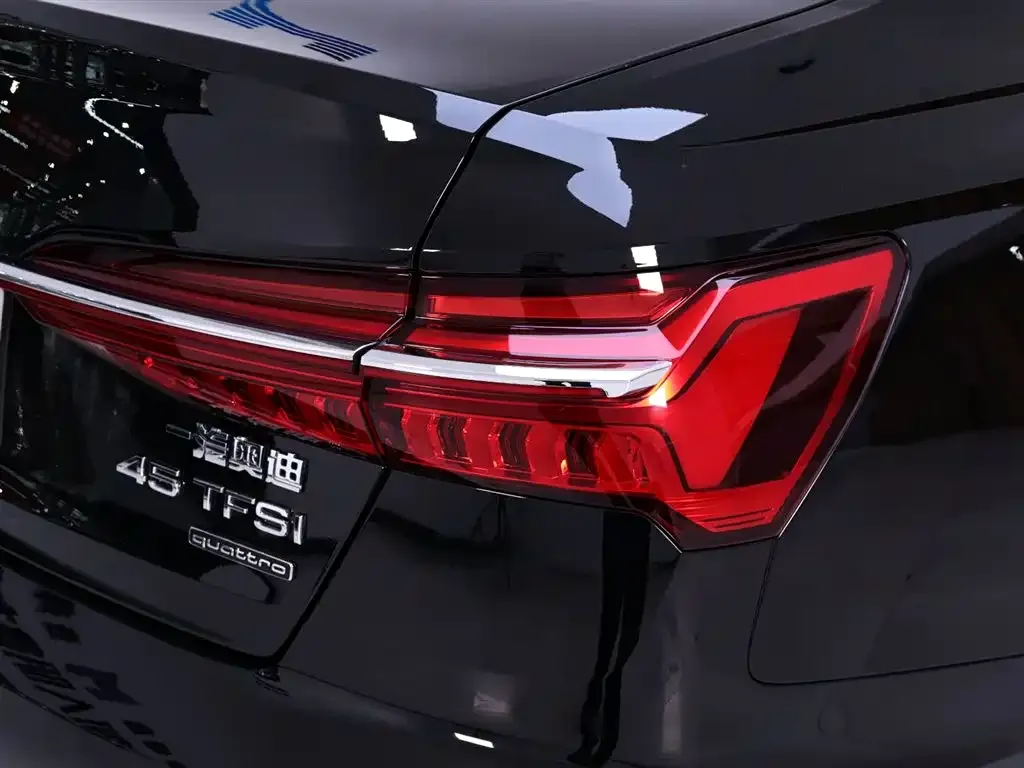 Audi A6L 2024 из CN, фото 9