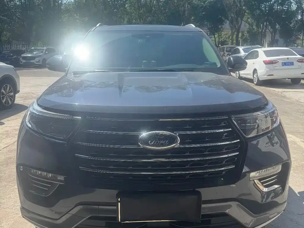 Ford Explorer 2021 из CN, фото 2