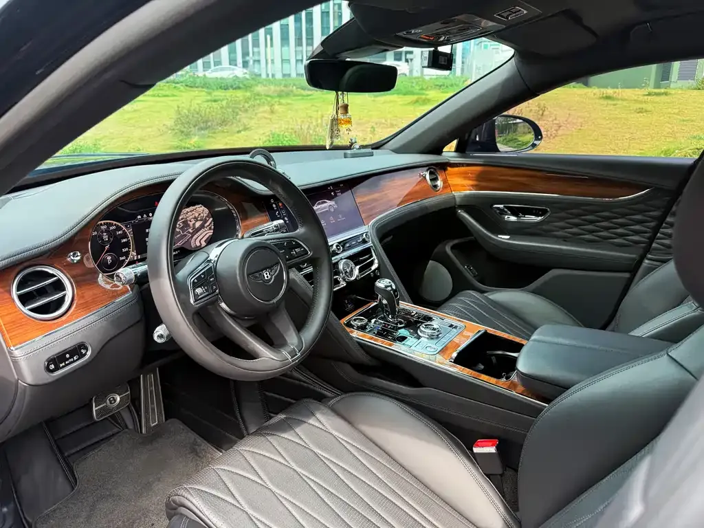 Bentley Flying Spur 2022 из CN, фото 5