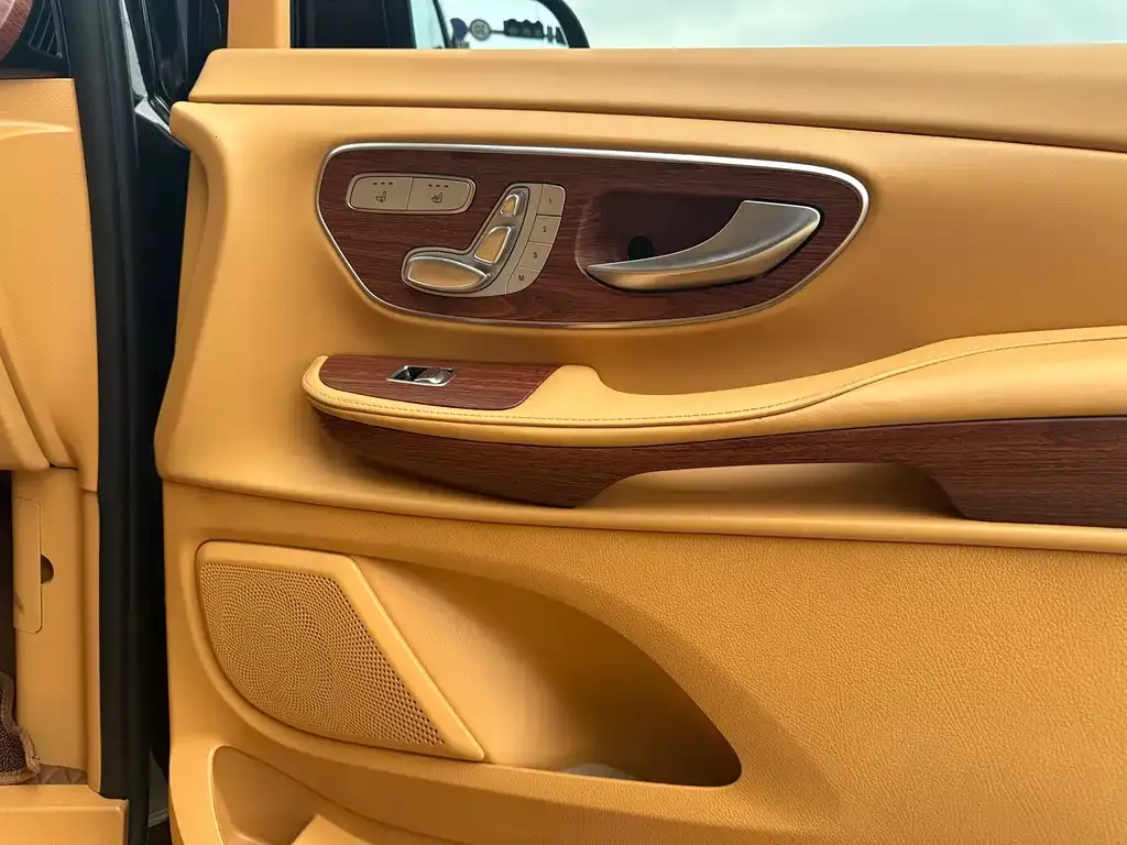 Mercedes-Benz V-Class 2021 из CN, фото 5