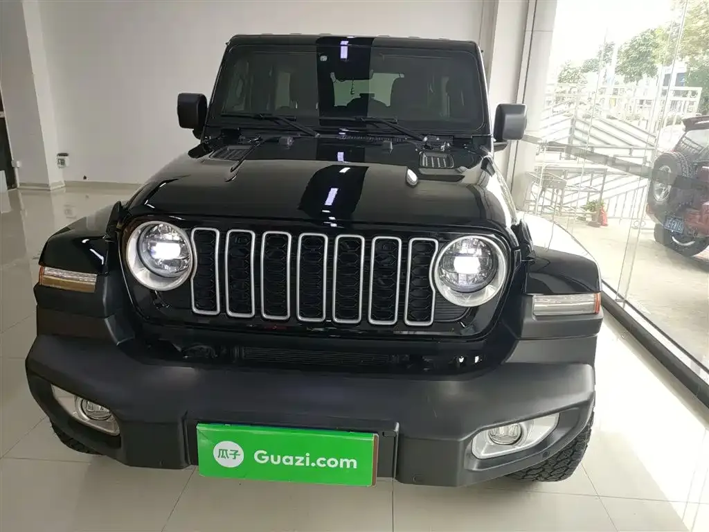 Jeep Wrangler 2023 из CN, фото 3
