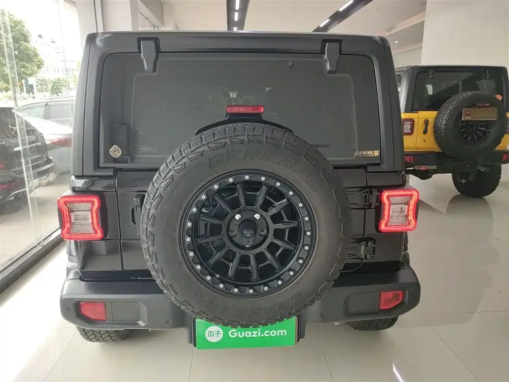 Jeep Wrangler 2023 из CN, фото 6