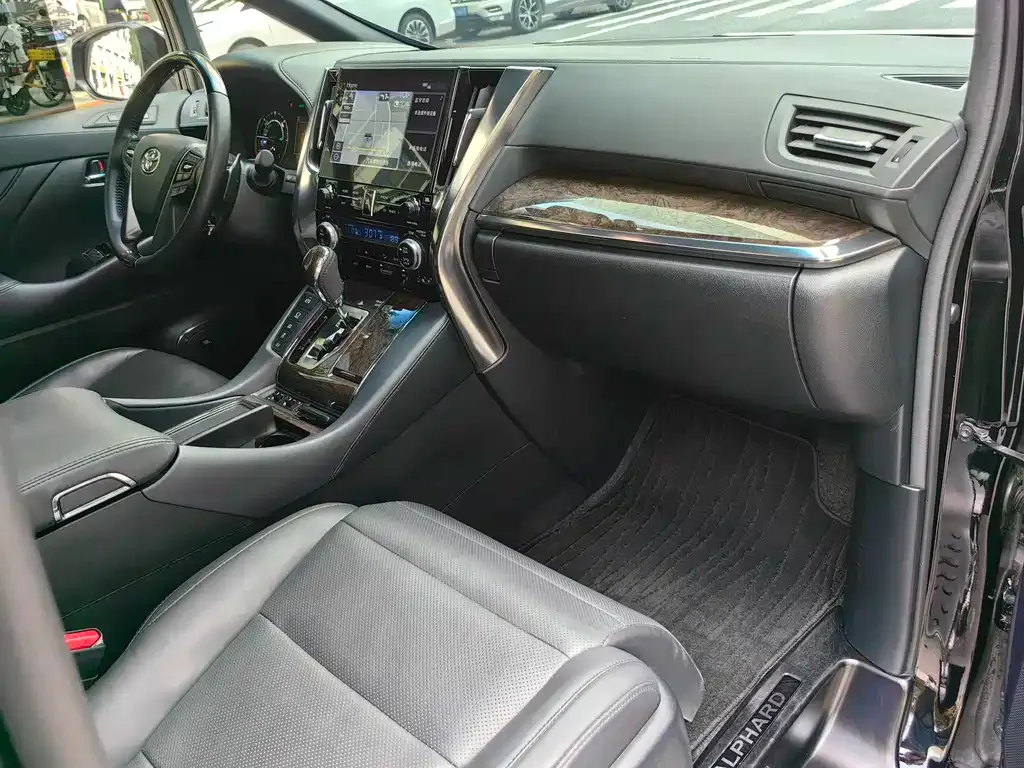 Toyota Alphard 2022 из CN, фото 10