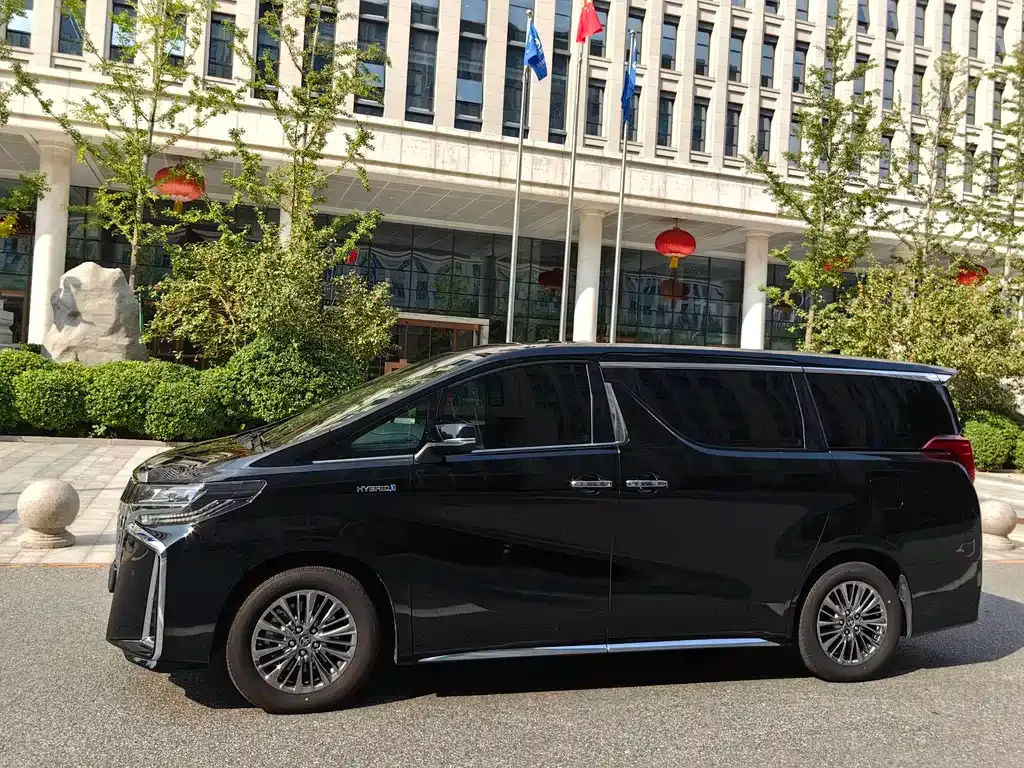 Toyota Alphard 2022 из CN, фото 2