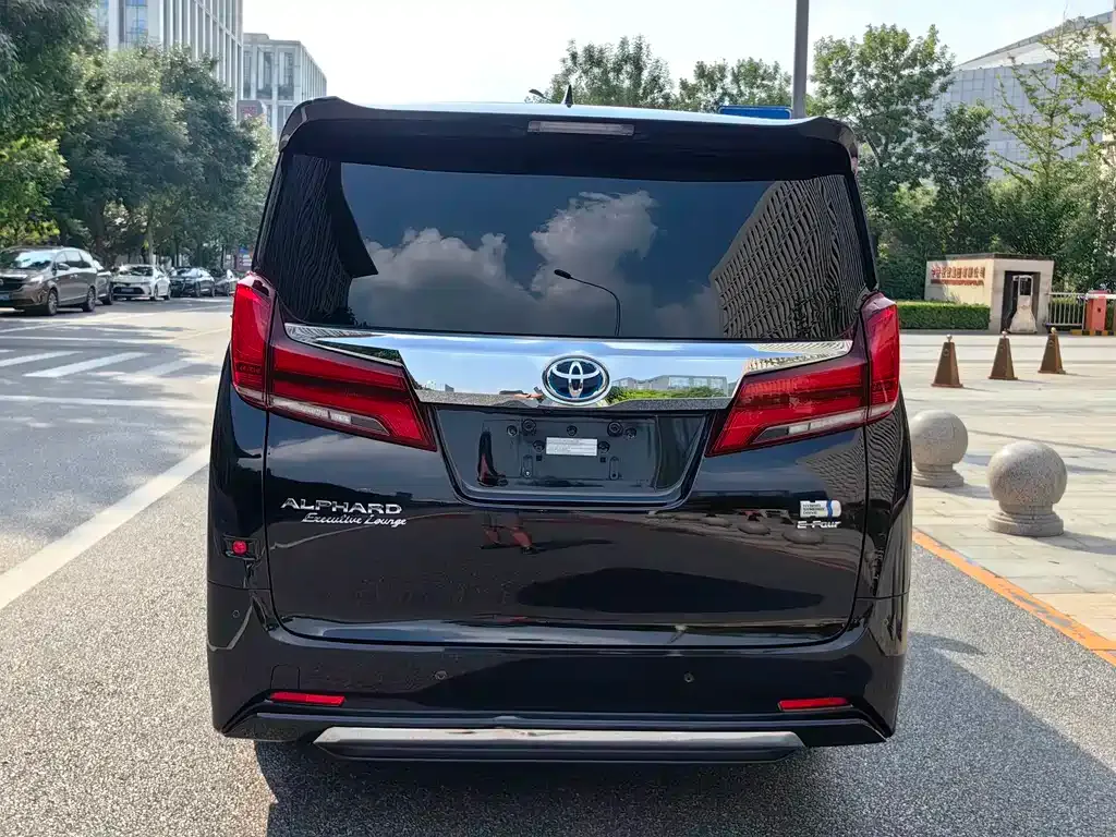 Toyota Alphard 2022 из CN, фото 4