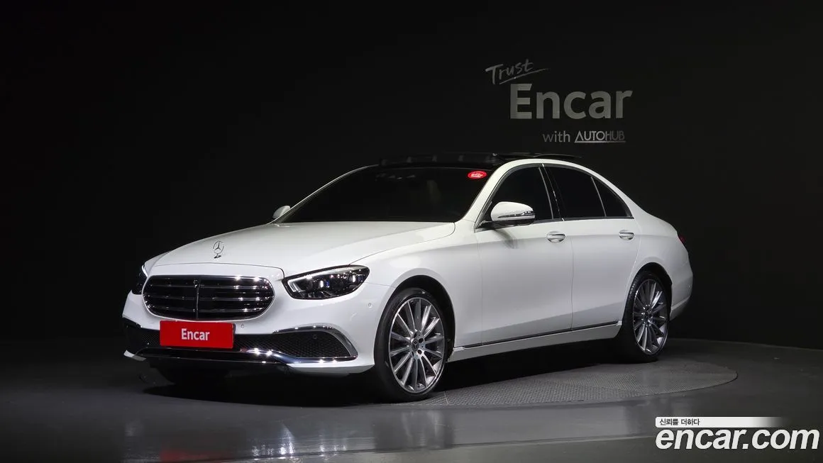 Mercedes-Benz E-Class — фото 1