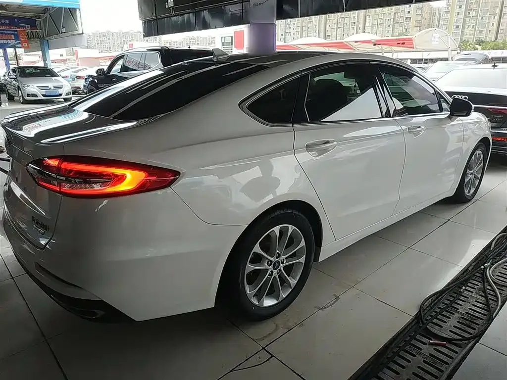 Ford Mondeo 2021 из CN, фото 7