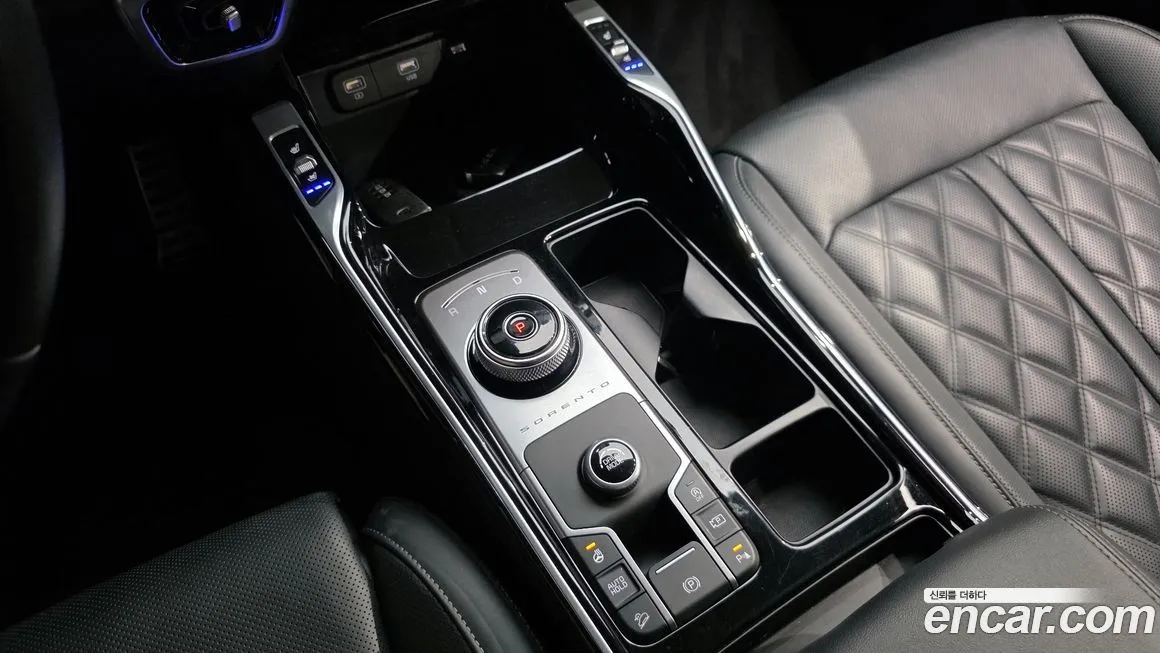 Kia Sorento — фото 9