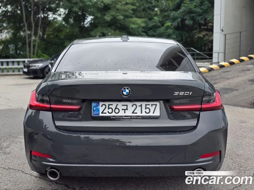 BMW 3-Series 2025 из KR, фото 4