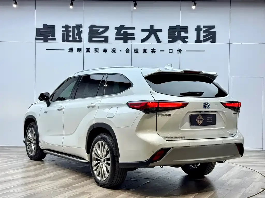 Toyota Highlander — фото 5