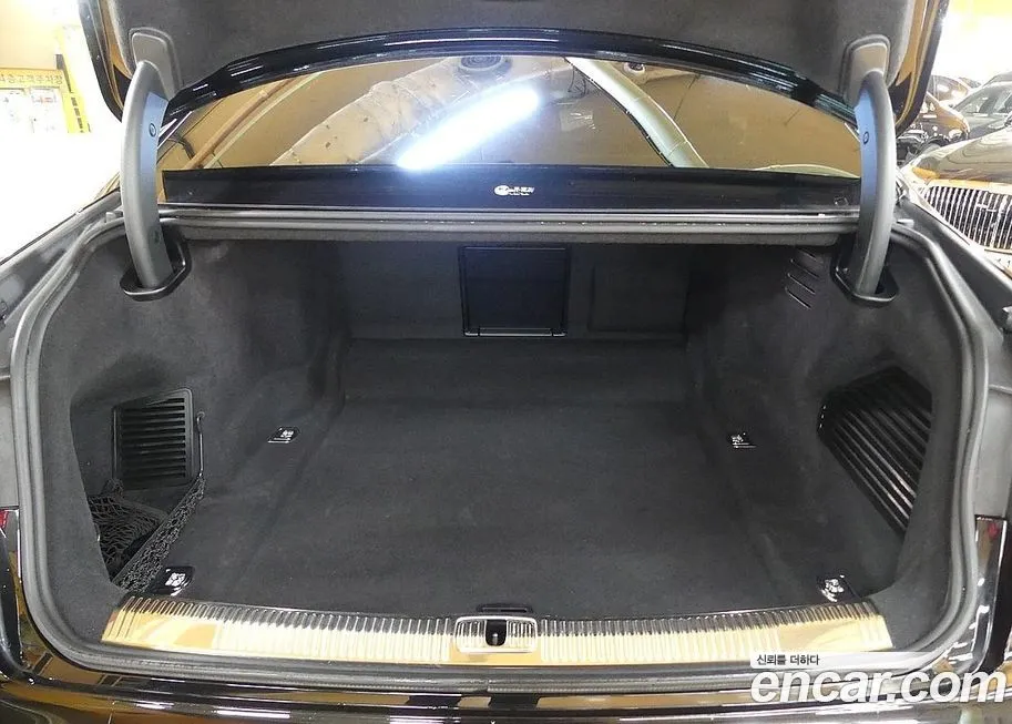 Audi A8 2021 из KR, фото 4
