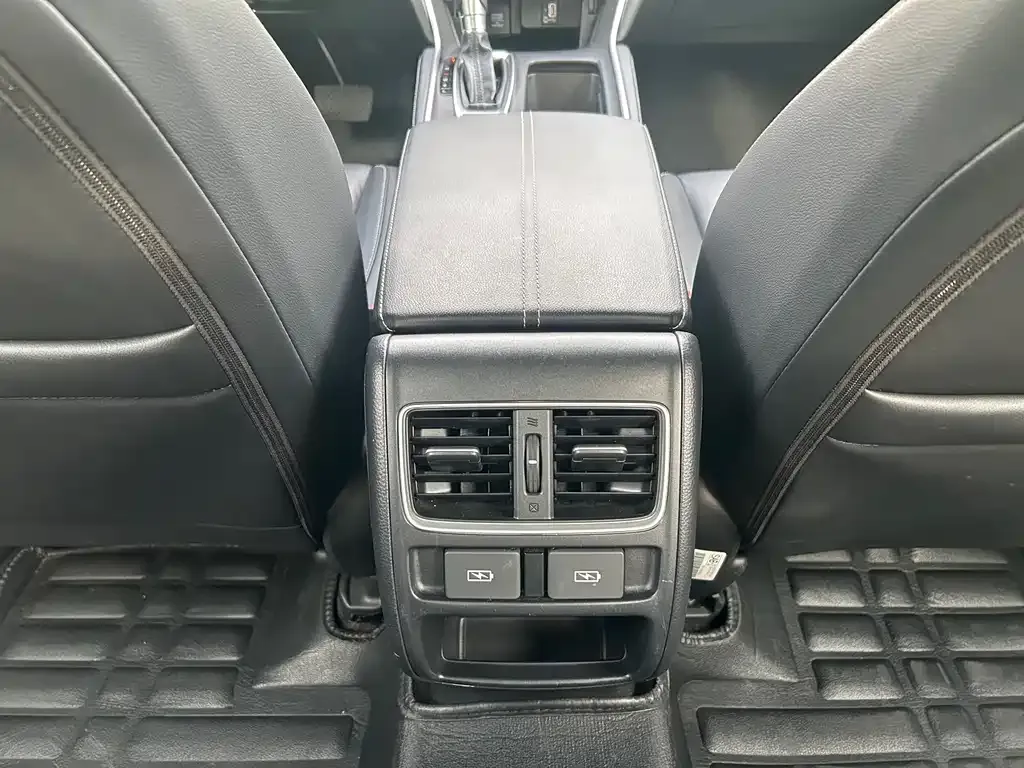 Honda Inspire 2023 из CN, фото 10