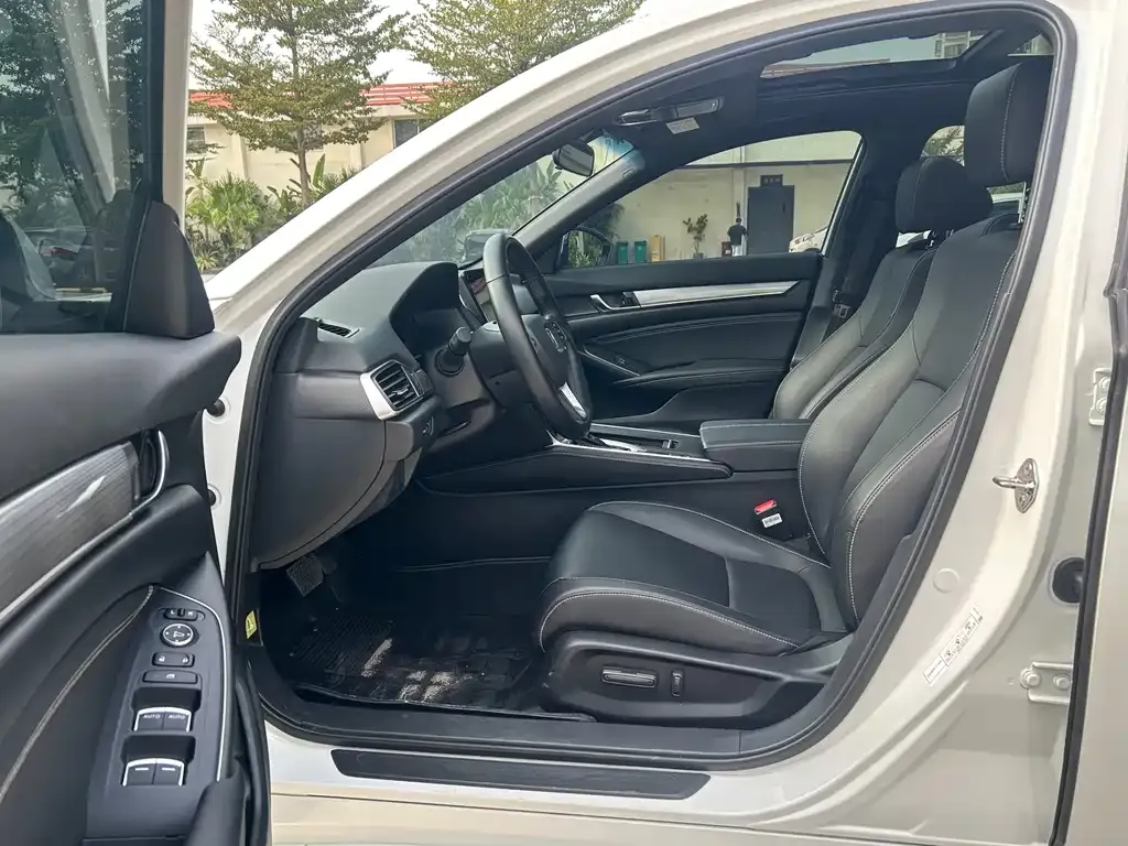 Honda Inspire 2023 из CN, фото 4