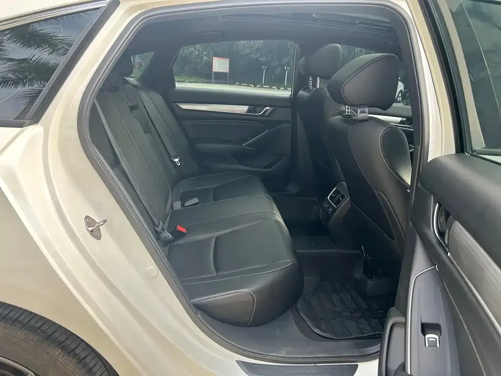Honda Inspire 2023 из CN, фото 8