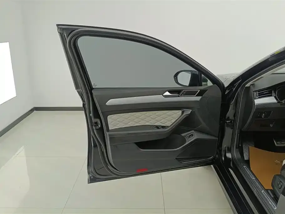 Volkswagen Magotan 2024 из CN, фото 7