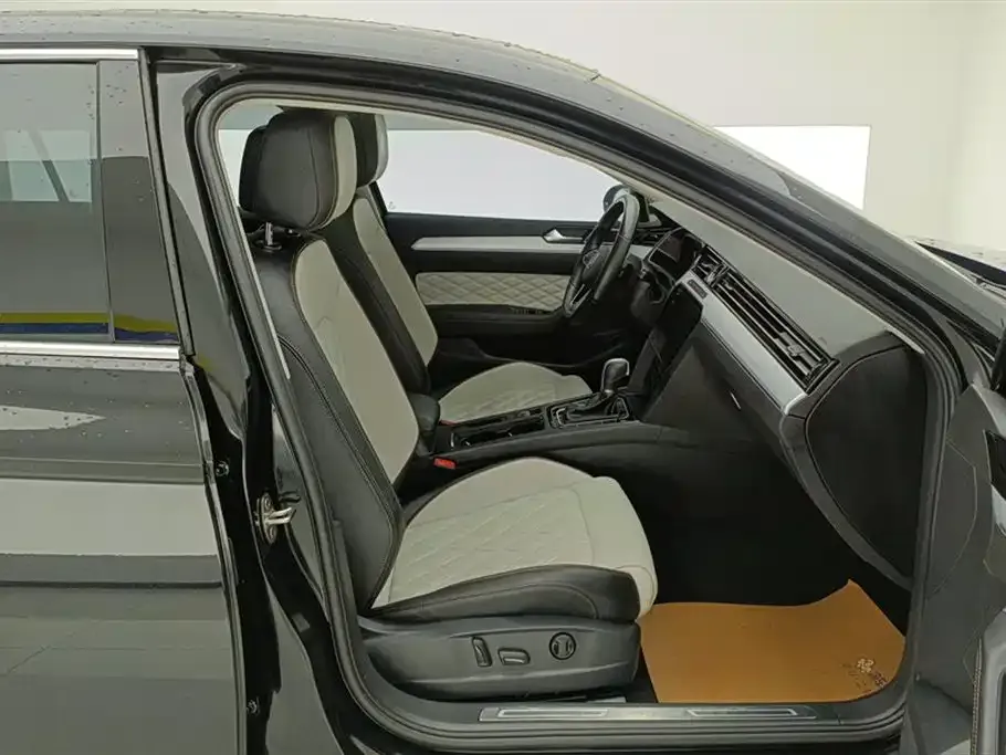 Volkswagen Magotan 2024 из CN, фото 8