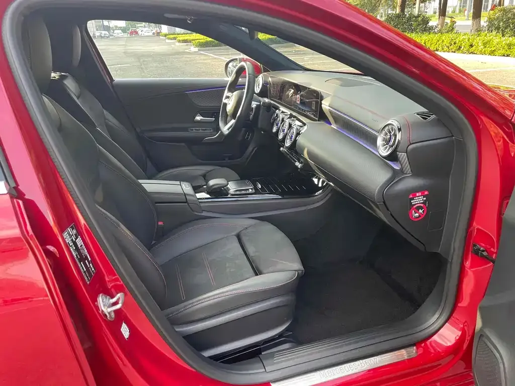 Mercedes-Benz A-Class 2023 из CN, фото 7