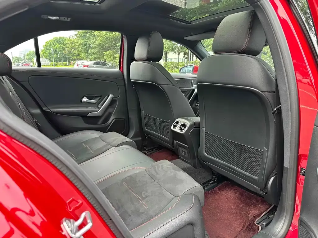Mercedes-Benz A-Class 2023 из CN, фото 8