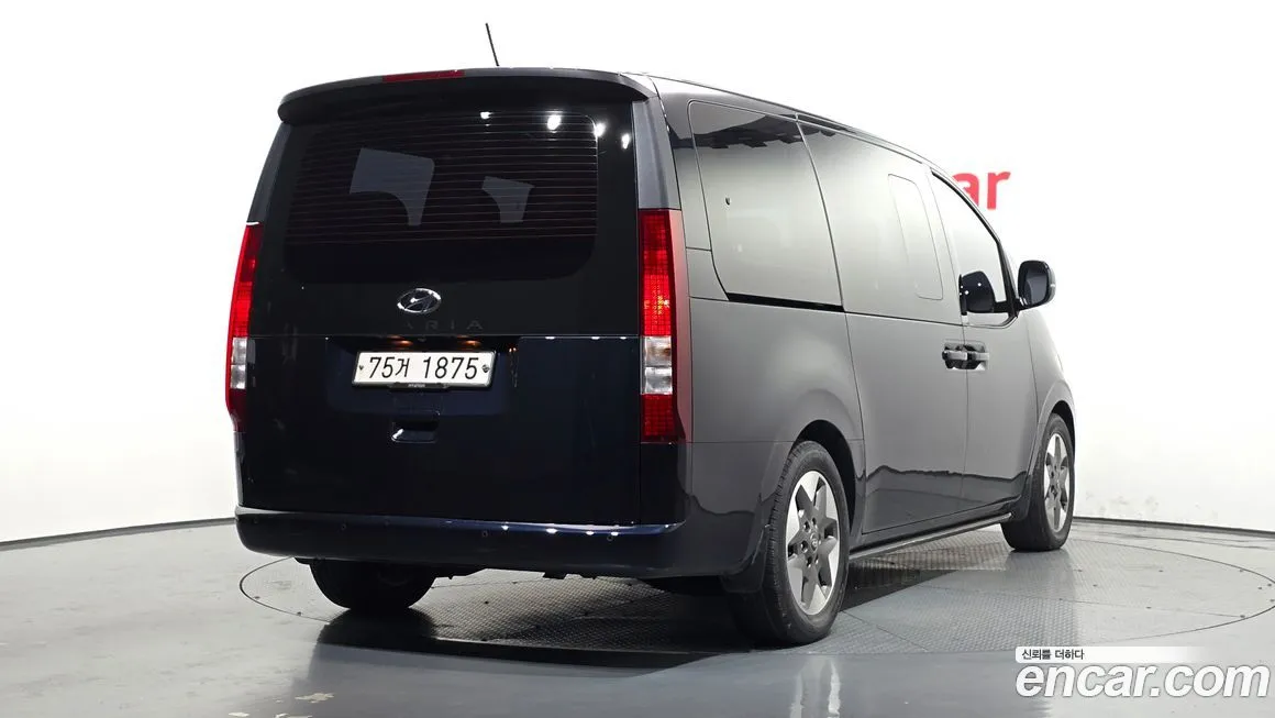 Hyundai Staria — фото 2