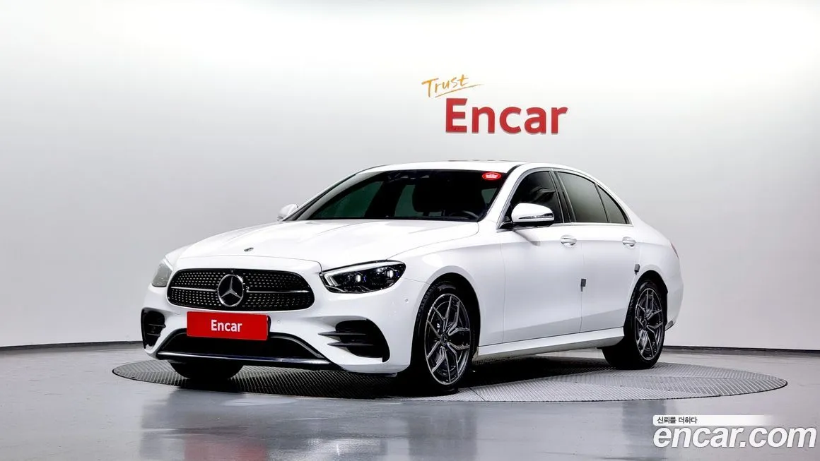 Mercedes-Benz E-Class — фото 1
