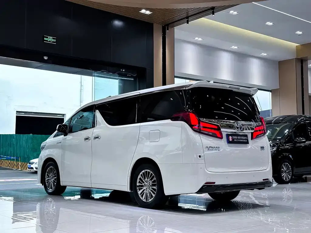 Toyota Alphard 2023 из CN, фото 4