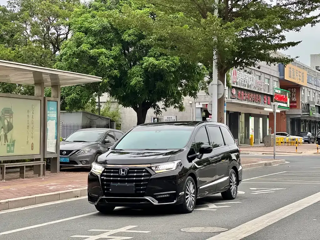 Honda Elysion 2023 из CN, фото 1