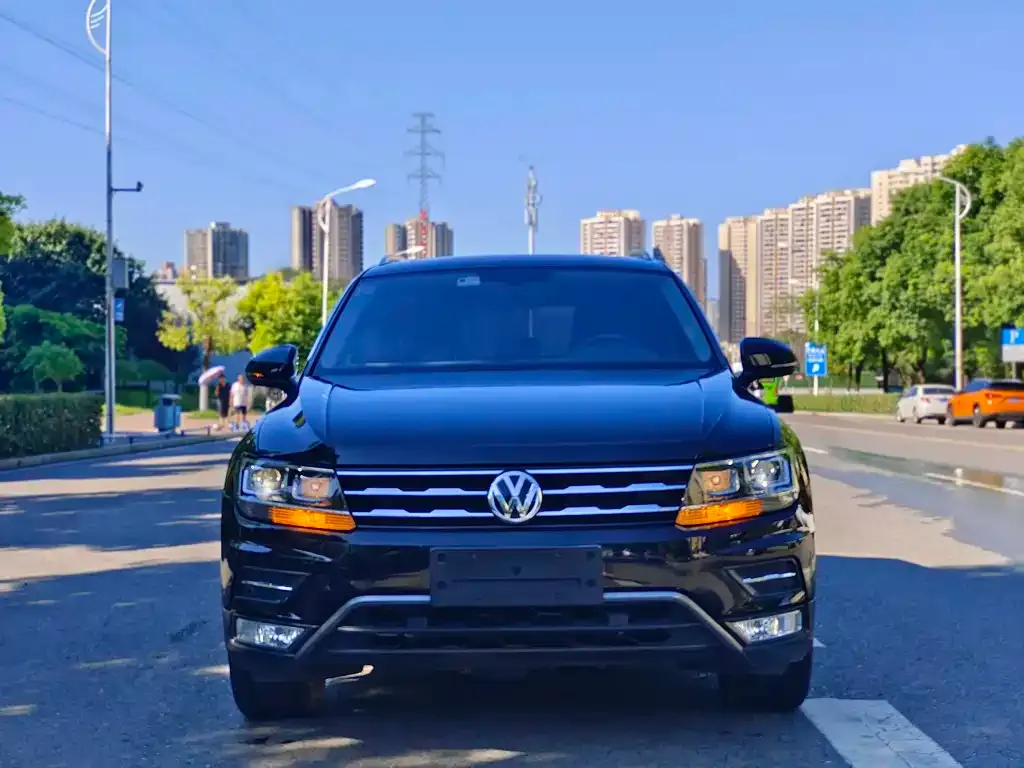 Volkswagen Tiguan L 2021 из CN, фото 3