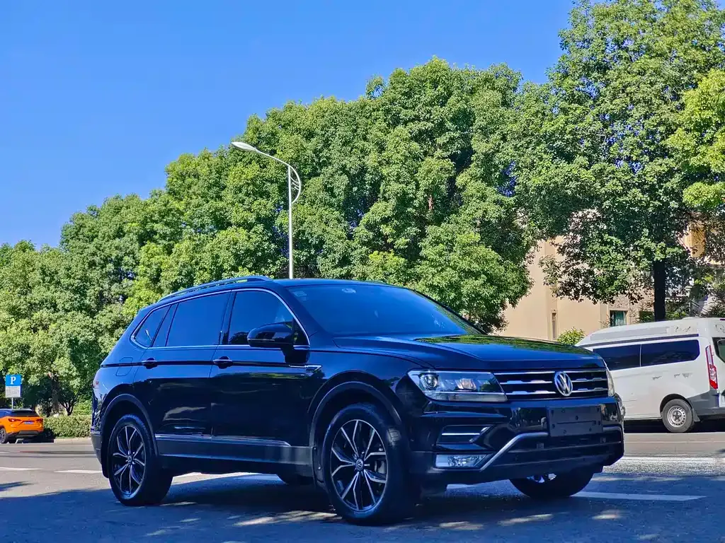 Volkswagen Tiguan L 2021 из CN, фото 4