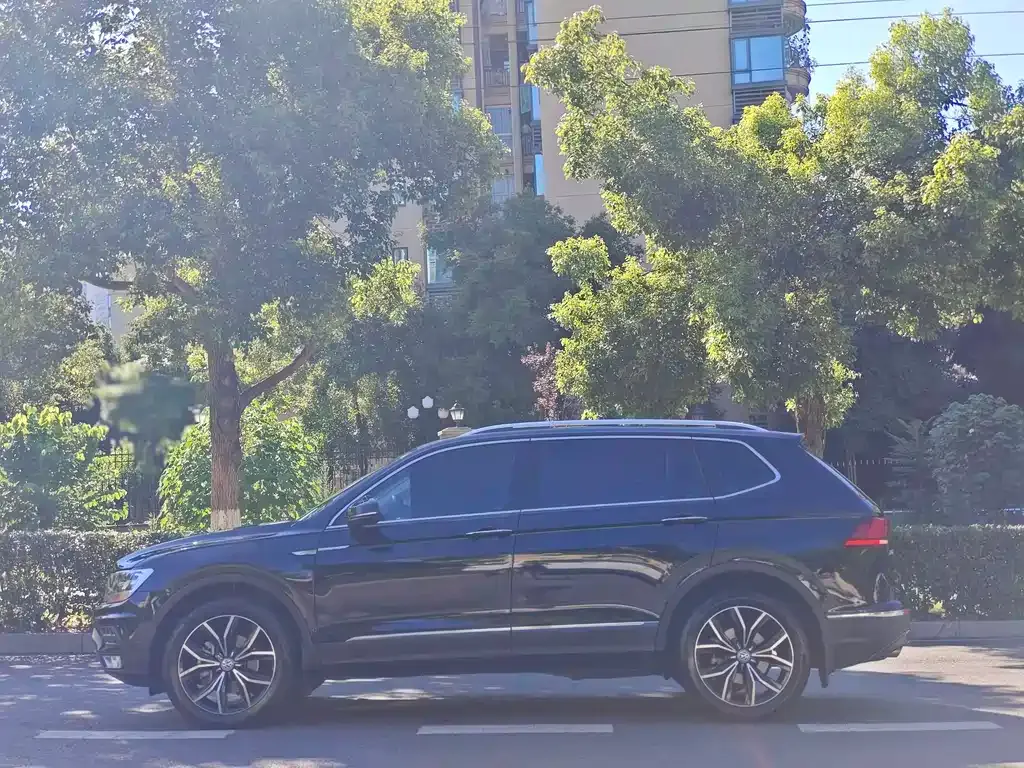 Volkswagen Tiguan L 2021 из CN, фото 5