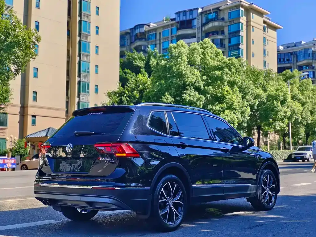Volkswagen Tiguan L 2021 из CN, фото 8