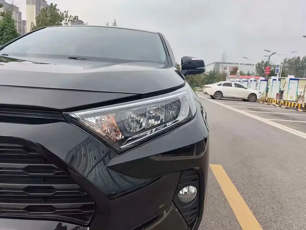 Toyota RAV4 2022 из CN, фото 4