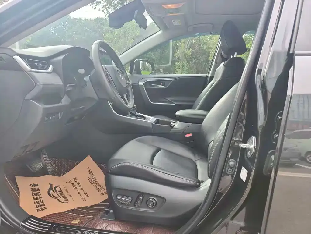Toyota RAV4 2022 из CN, фото 6