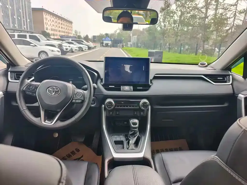 Toyota RAV4 2022 из CN, фото 8